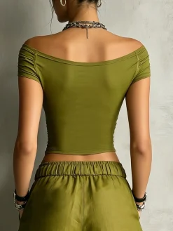 Casual Solid Boat Neck Slim Fit Tee