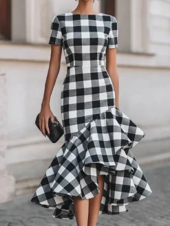 Elegant Plaid Crew Neck Maxi Dress