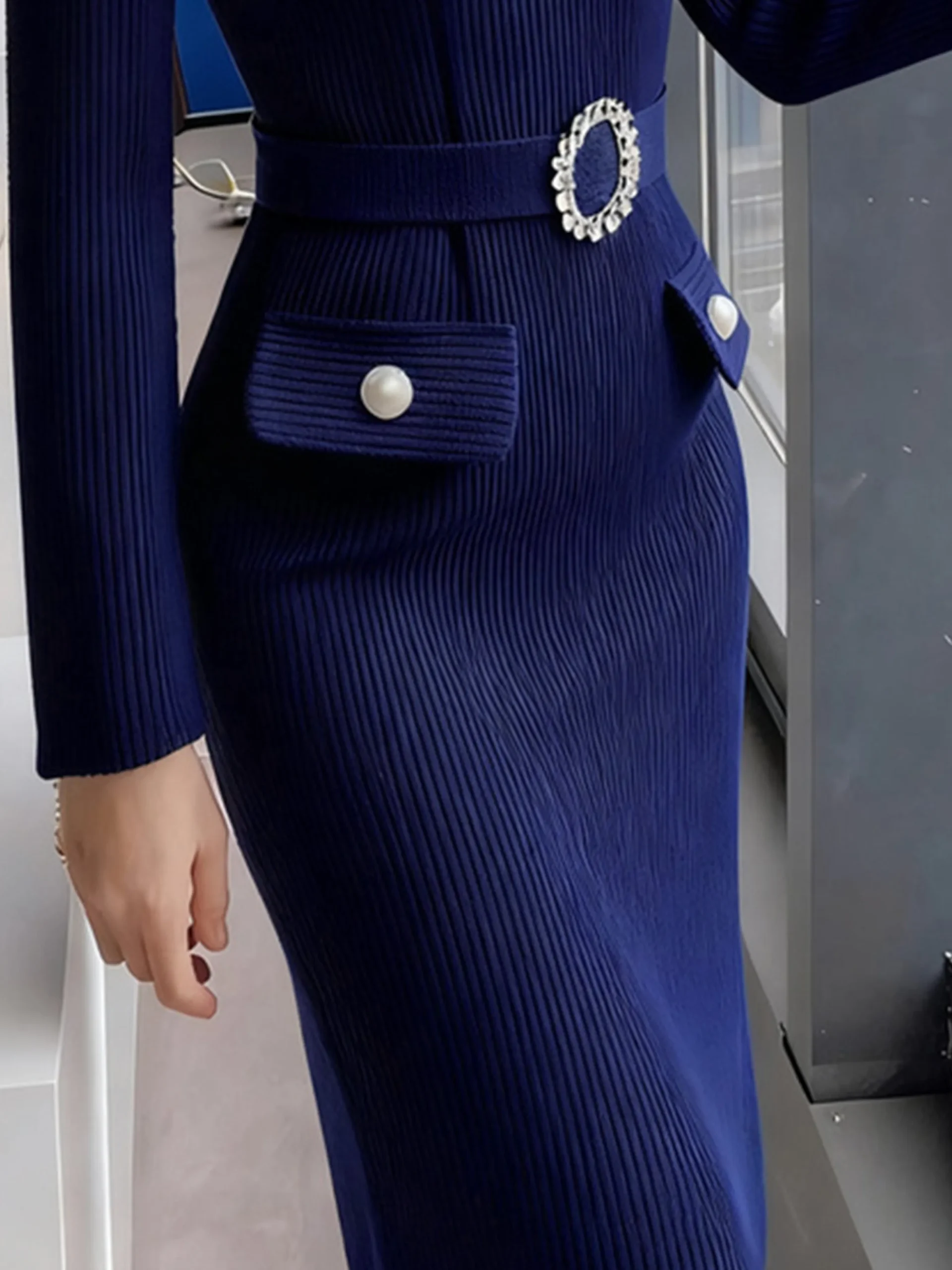 Elegant Plain Bow Sweater Knee Length Dress