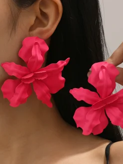 Irregular 3D Maple-Design Earrings