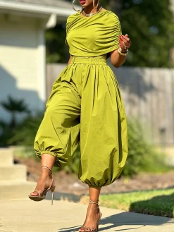 Urban Solid Relaxed Cropped Ankle Pants