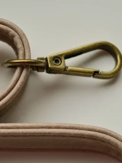 Women Large Capacity Commuting Magnetic Clutch Bag with Crossbody Strap